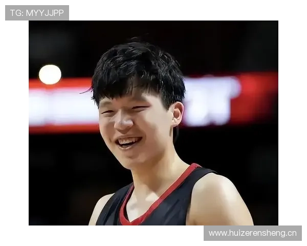 杨瀚森训练汗流浃背，赛后助理抱着大牌购物袋走出更衣室，我这心态炸了