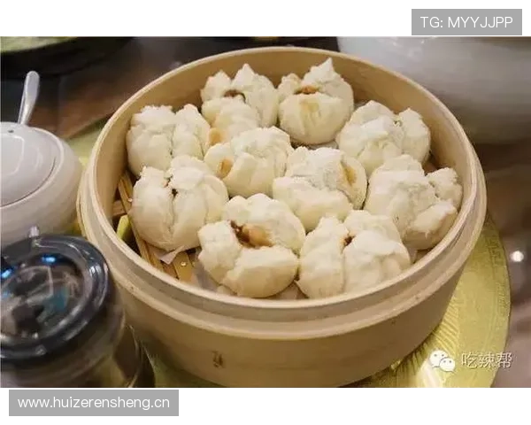 潘展乐每天吃五顿饭，训练完直接睡泳池边？